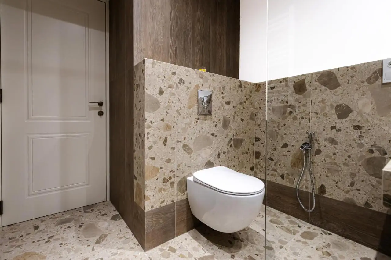 Apart Meidani - Stylish Old Town Apartment with Balcony & Synagogue View
