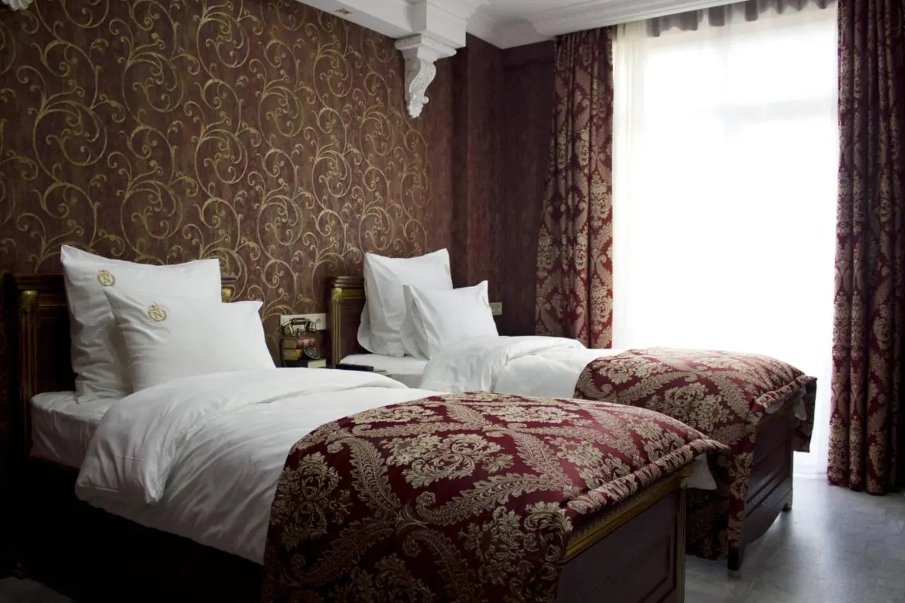 Neapol Boutique Hotel