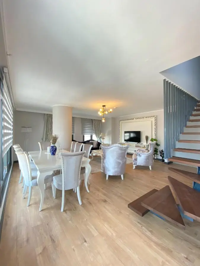 Luxury Duplex with Terrace Apartment by Siena Suites
