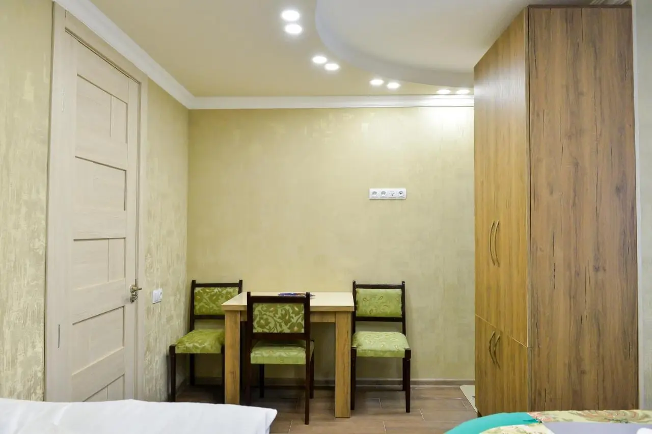 HOSTEL LOOK