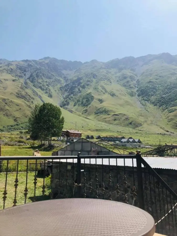 Wander Kazbegi Hotel