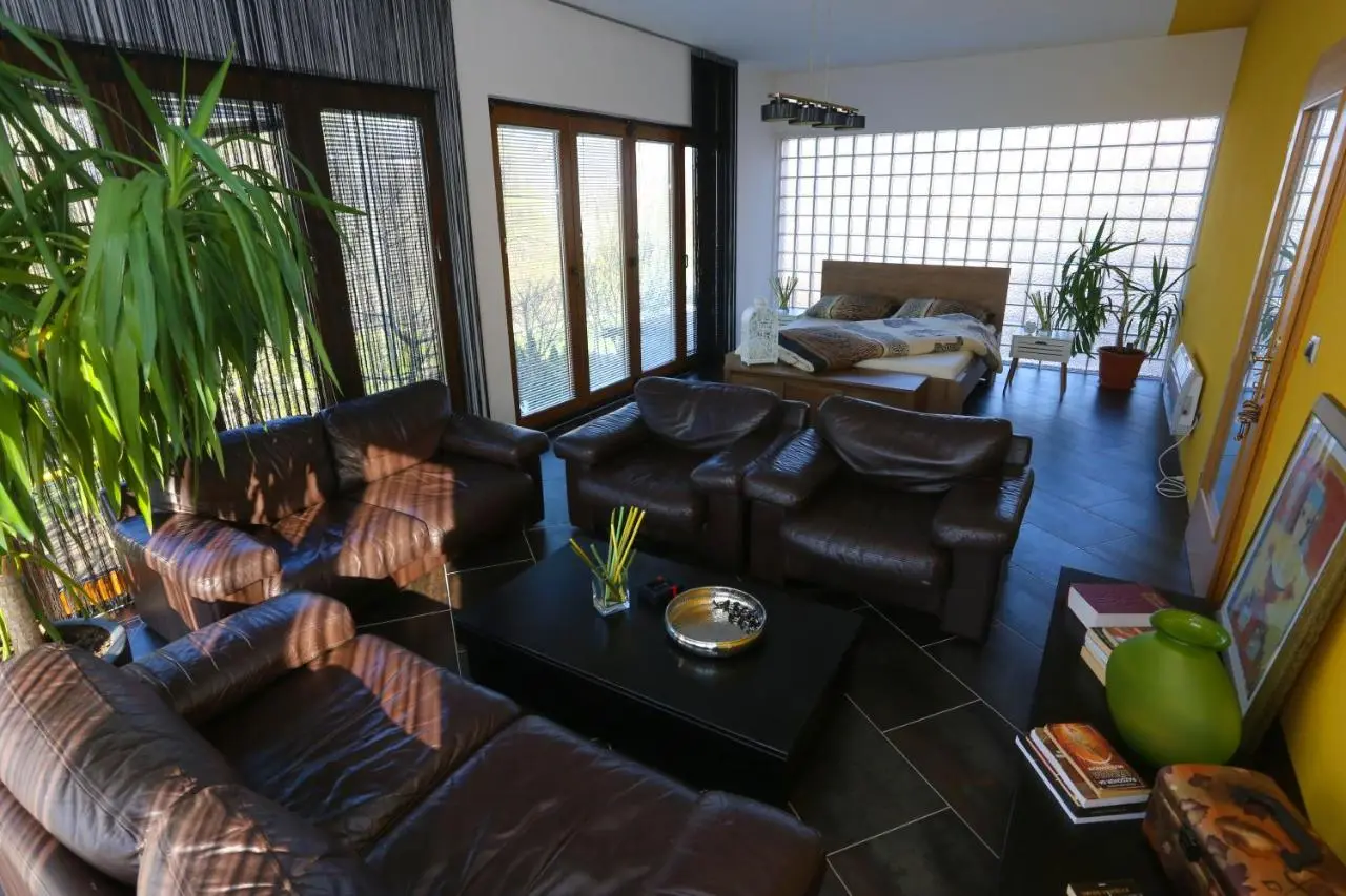 Farah Superior Apartments