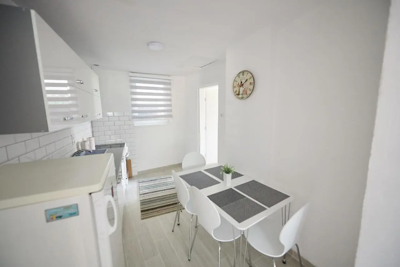 Lovely House Apartment