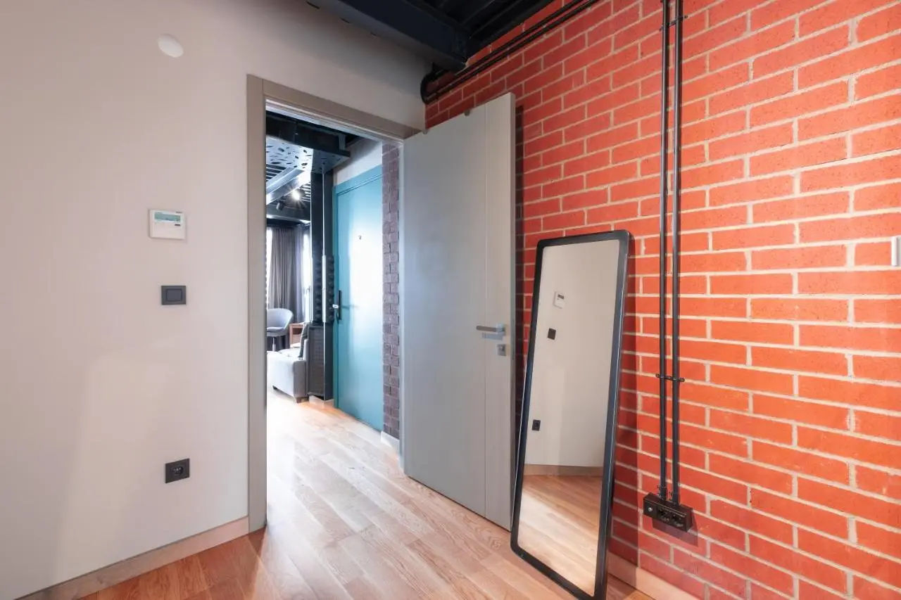 Homie Suites - ''Loft 27'' Urban Comfort Suites in the Heart of Cihangir