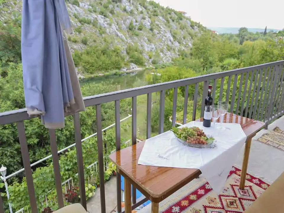 Maida apartment overlooking the river