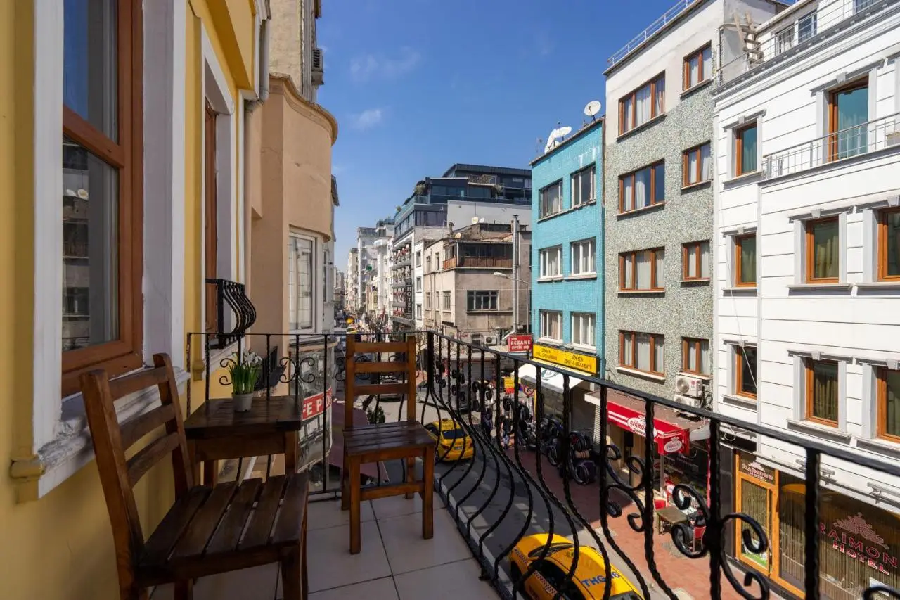 Pi Home & Apartments