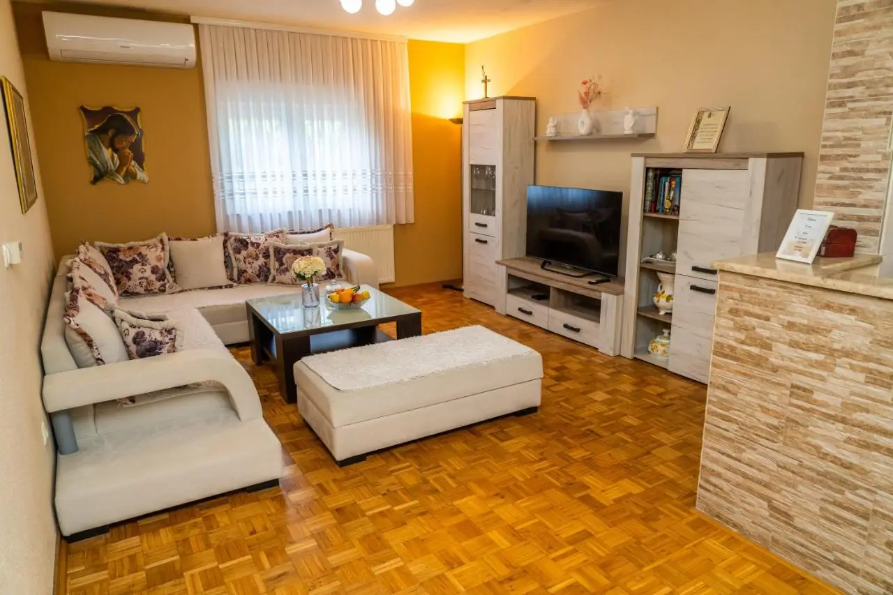 Holiday Home IFI