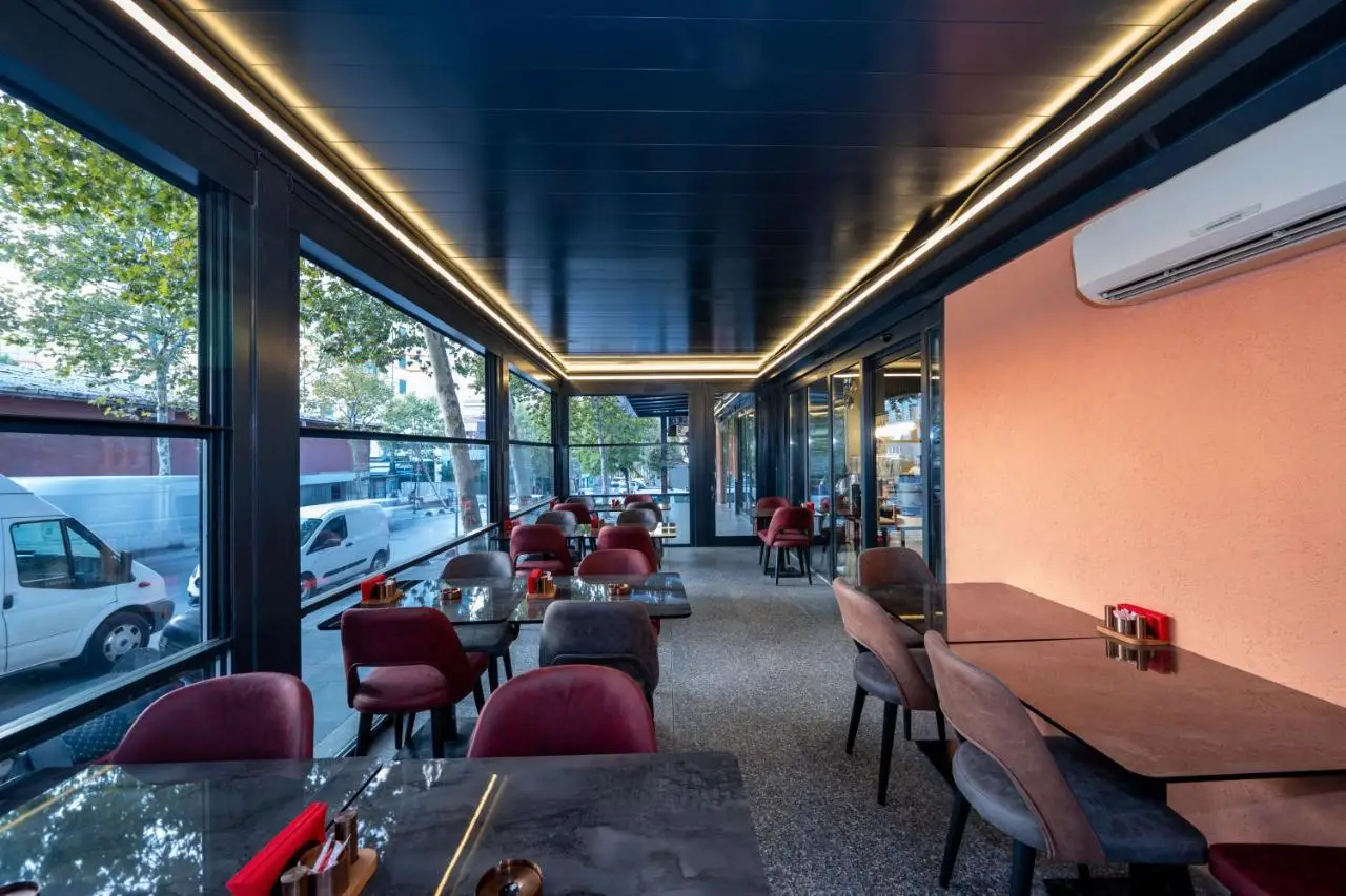 Vess Hotel