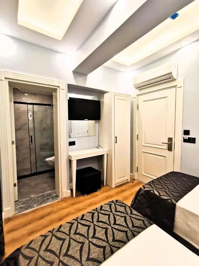 Luxx Garden Hotel