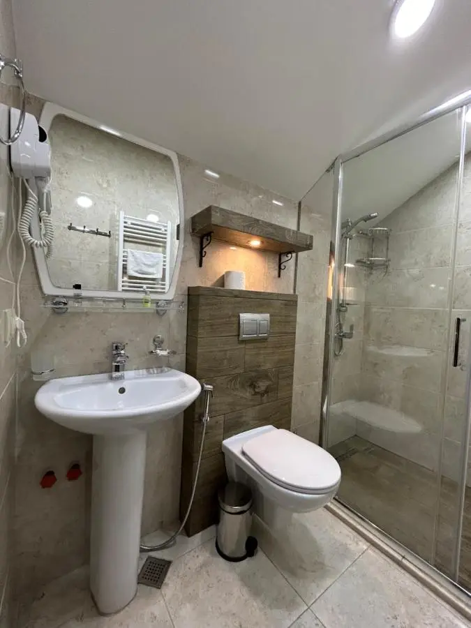 10 KEYS Boutique Hotel