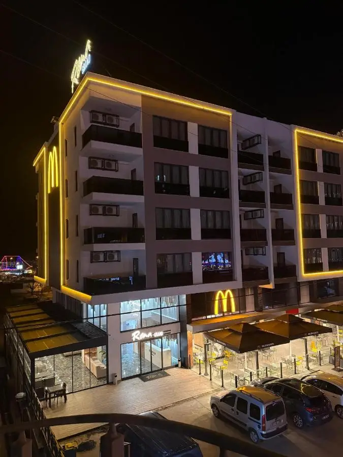 Rena Grand Residence & Suit