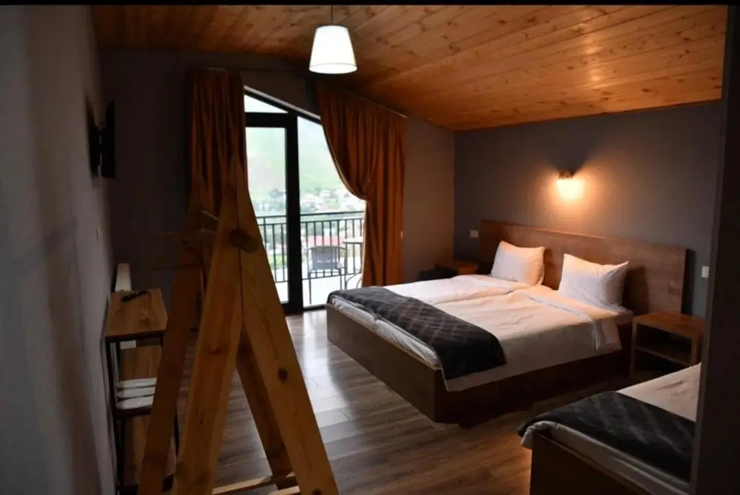 Kazbegi 4U