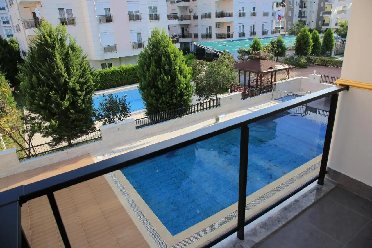 Golden World Suite Hotel