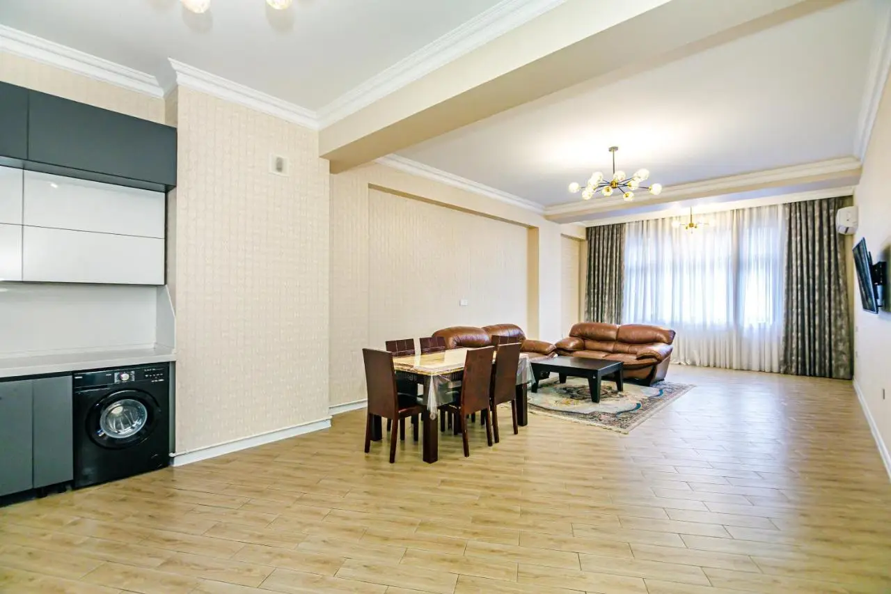 PILOT Luxury Apartment in Nizami street