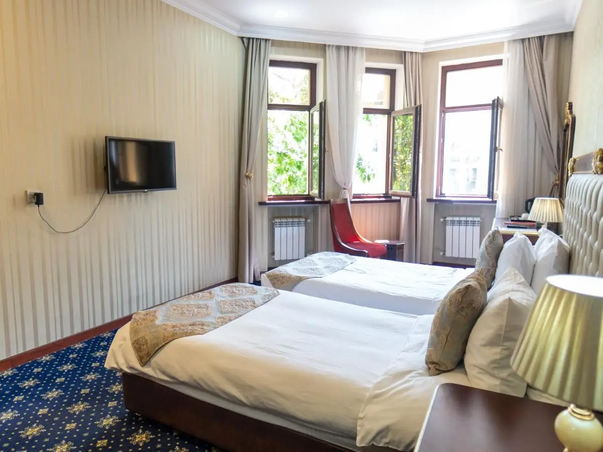Shah Palace Luxury Museum Hotel