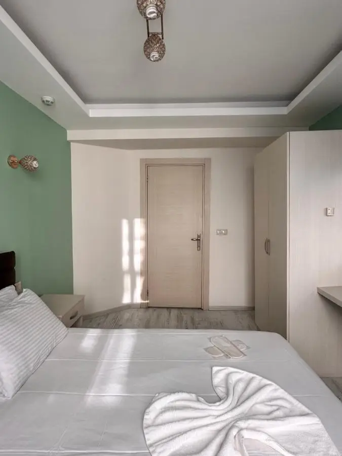 taksim white family suites