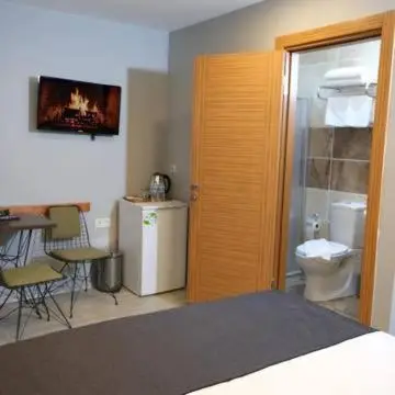 Ore Pera Suites