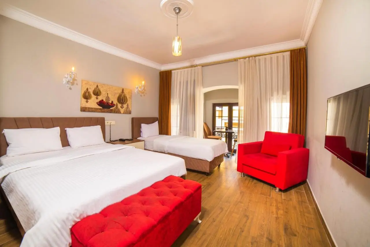 Zendy Suite Hotel