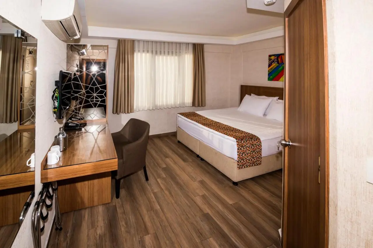 BGuest Hotel & Residence