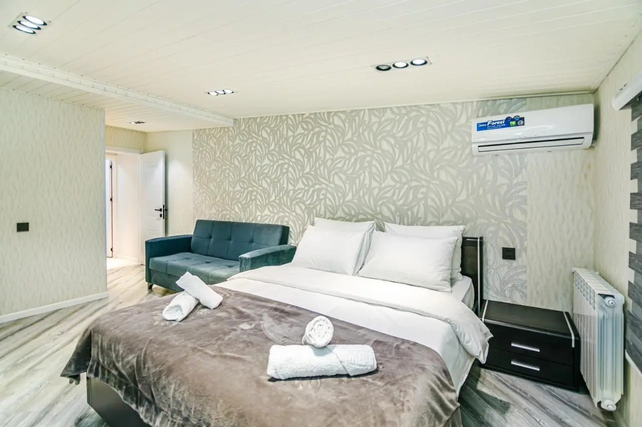 Sahil Skyline Suite Apartment by Baku Housing