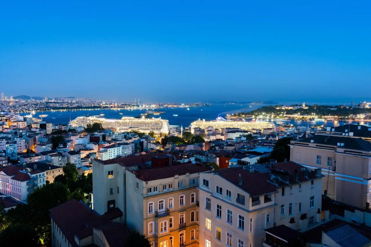 Ravouna 1906 Bosphorus Istanbul
