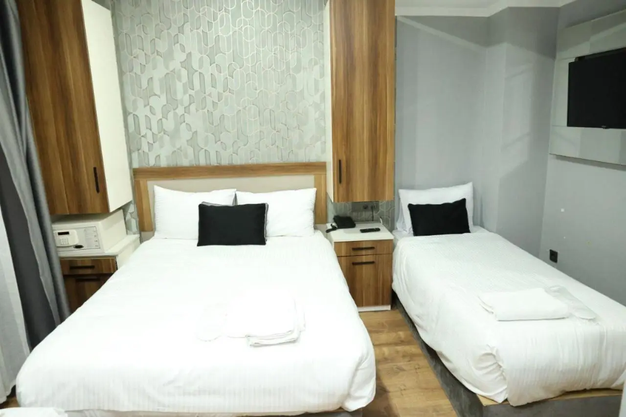 Yuvam Vari Hotel