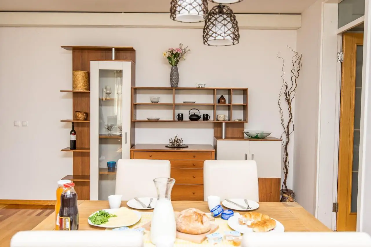 Modern 2BDR apartment in the center - FREE PARKING