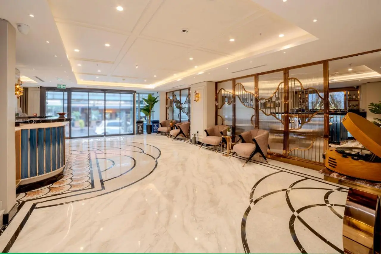 Grand Hilarium Hotel