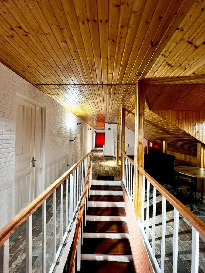Nino & Irodi's Guest House