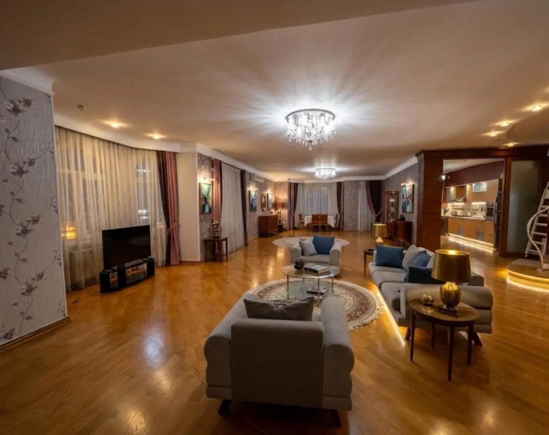 Four seasons apartment