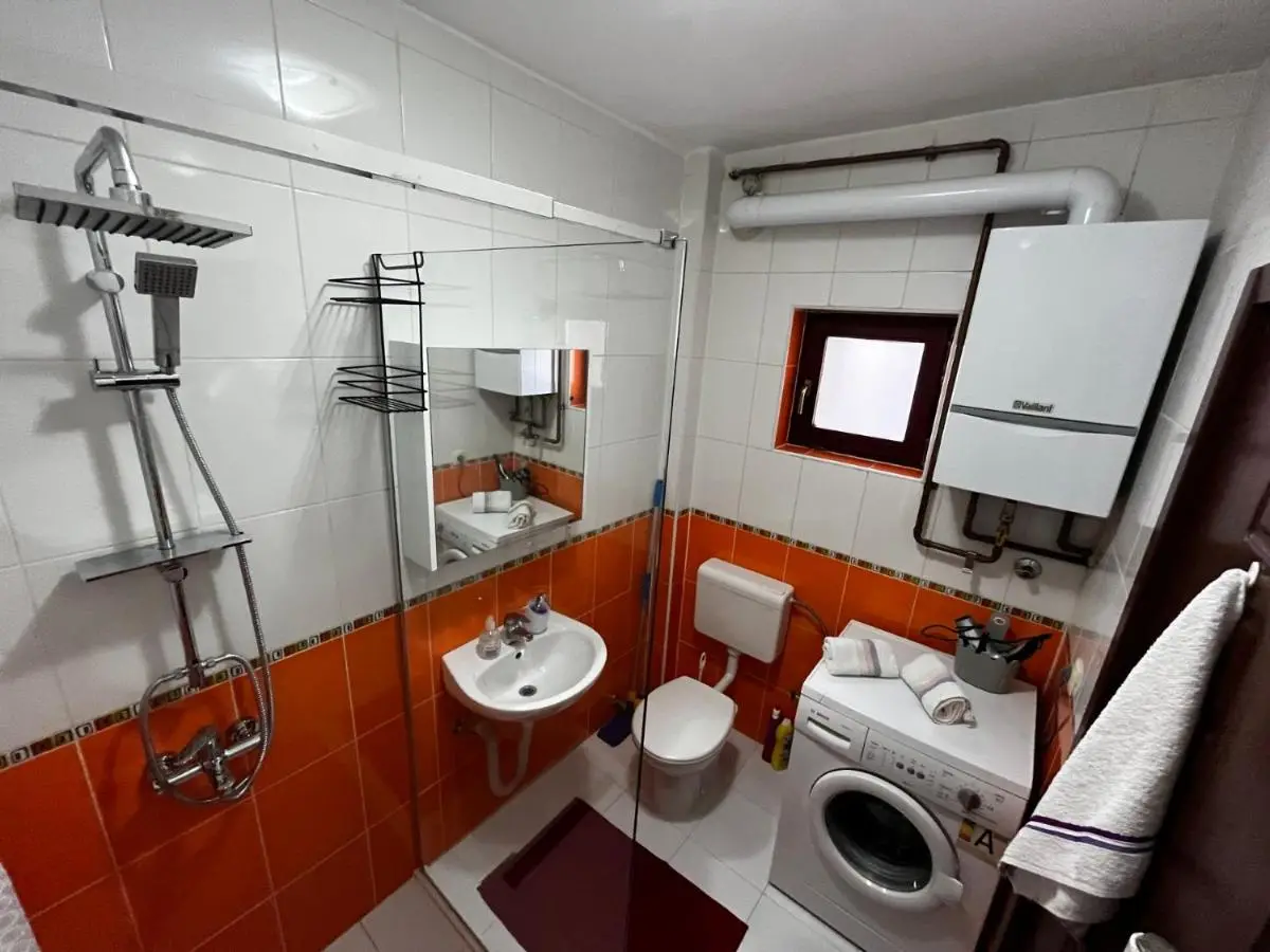 Silver Apartment