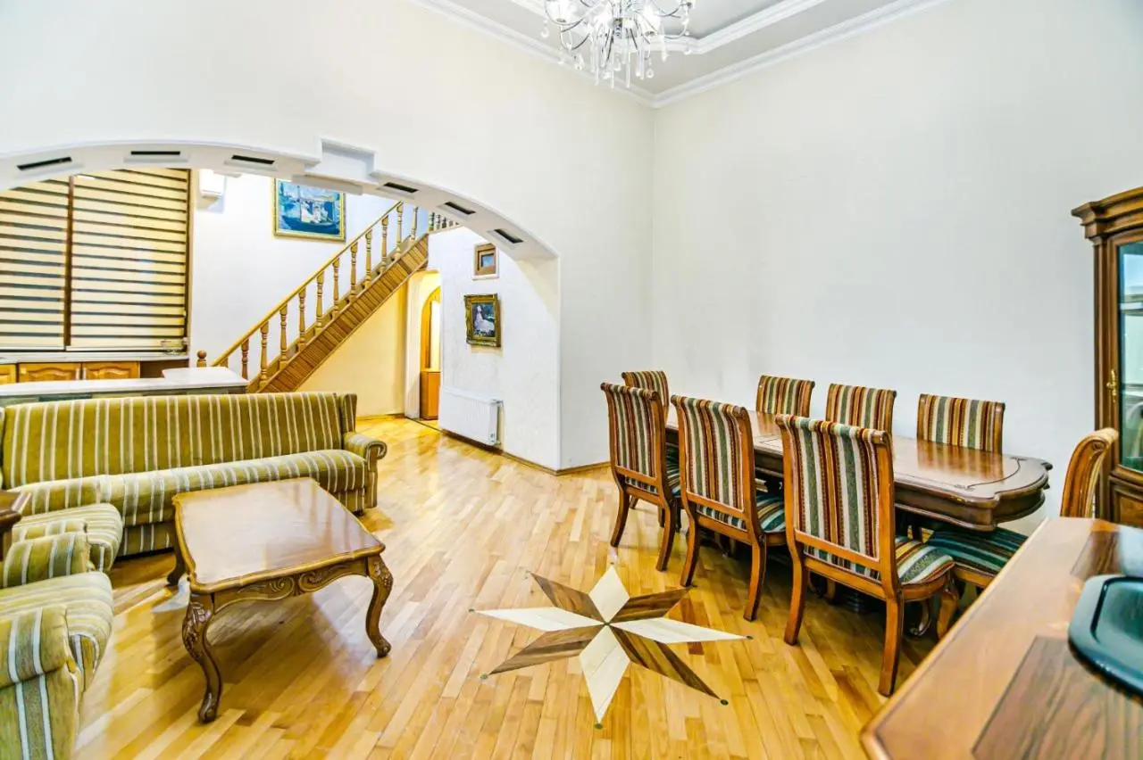Apartment Hiss Lux