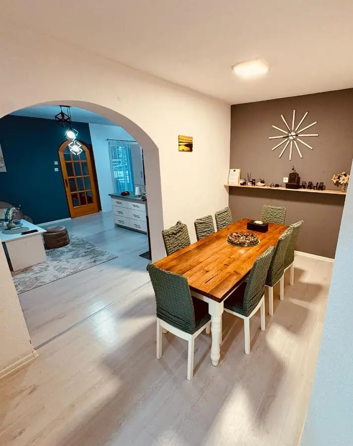 Lola's House