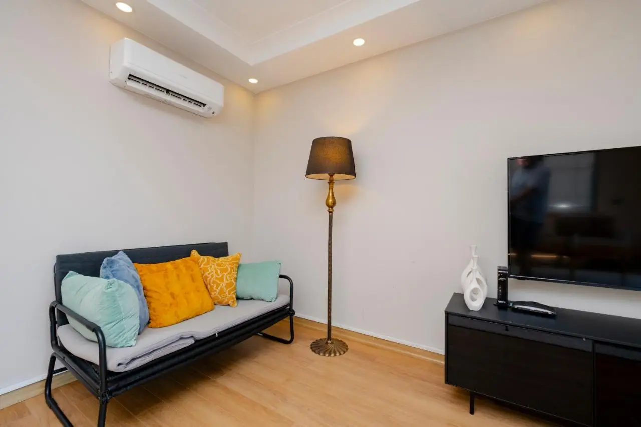 Sea View Two-Bedroom Suite in Managed Residence - Parking and Elevator