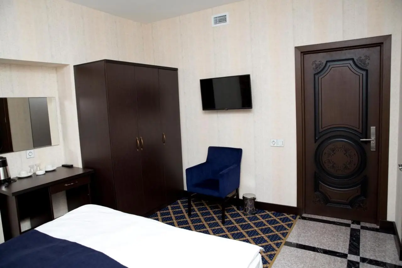 Kristal Inn Hotel