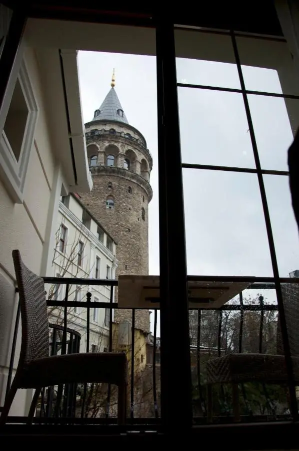 Art Nouveau Galata