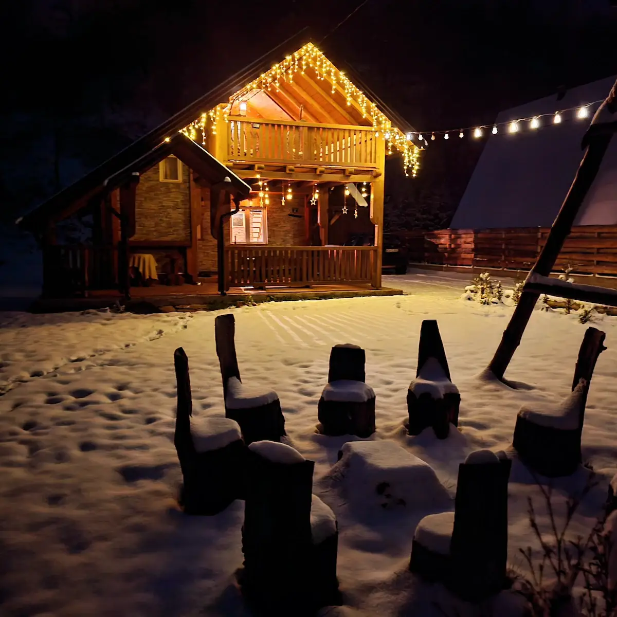 Mystery lodge