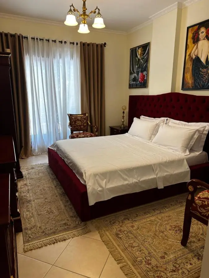 Dinasty Hotel