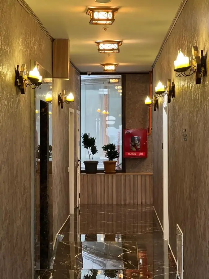Alison Boulevard Hotel