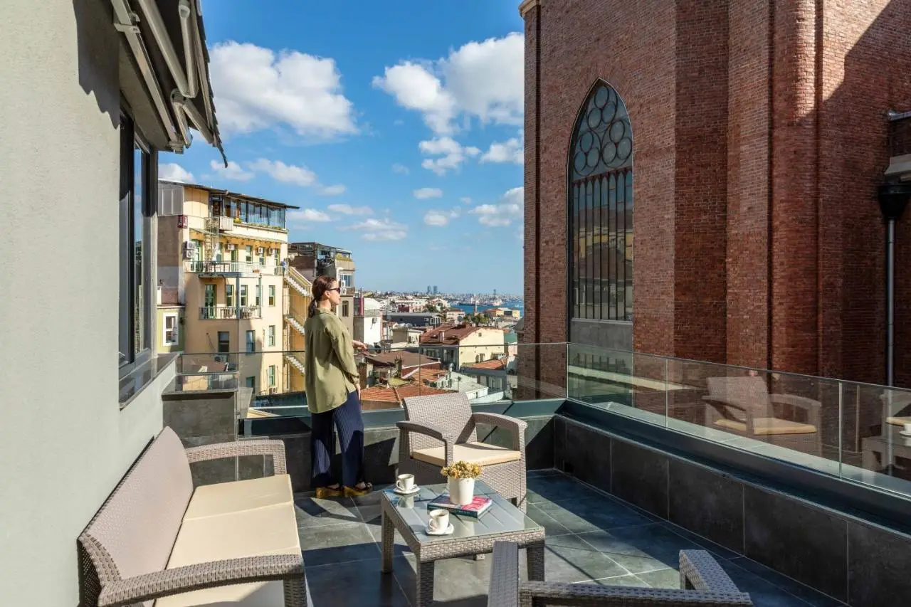 SALA SUITES