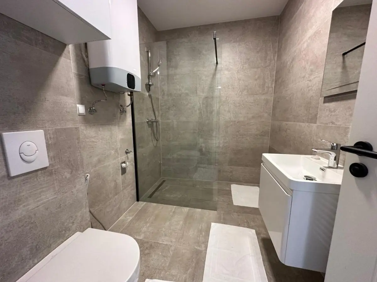 Apartment by expert Ado