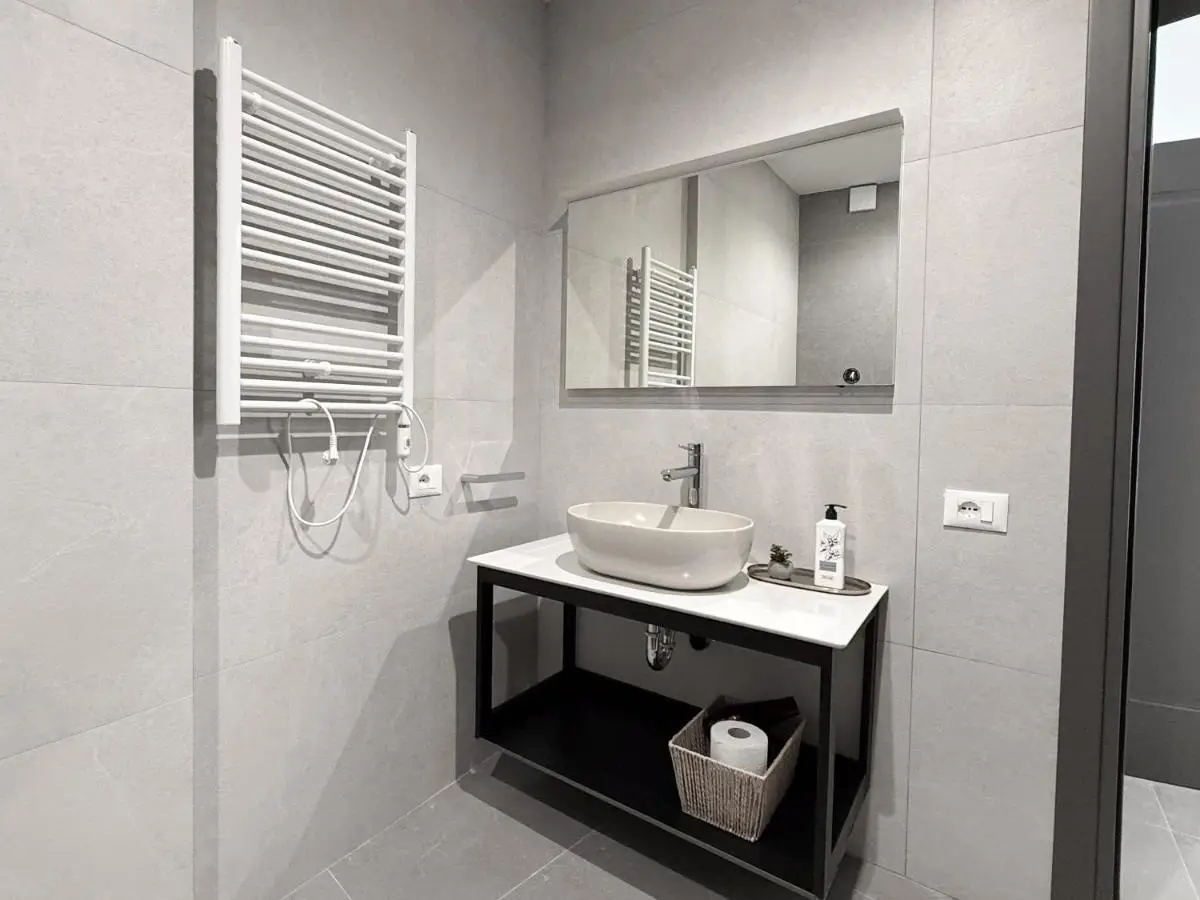 Sea Crest Apartments