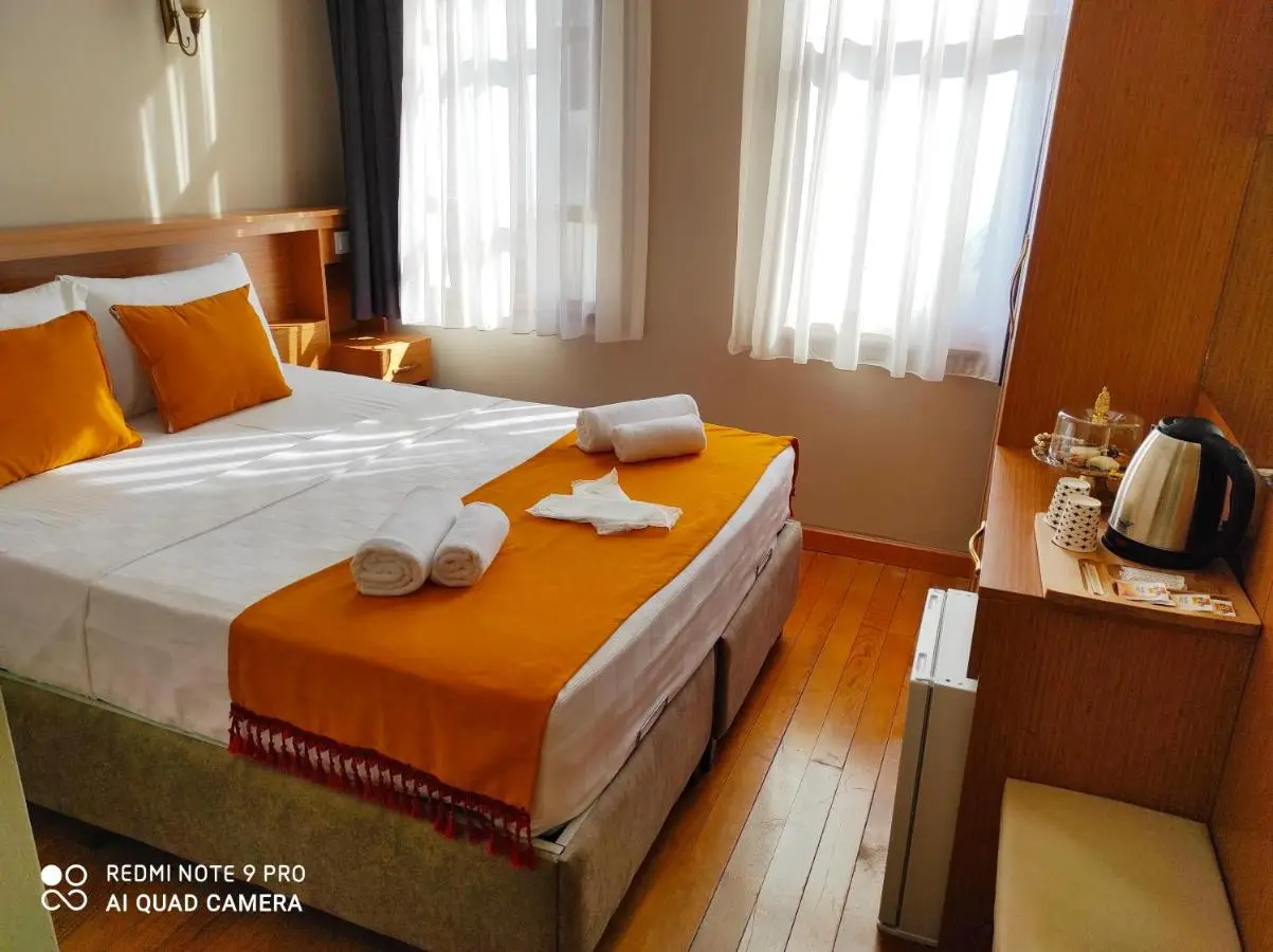 Lebon Hotel-Special Class