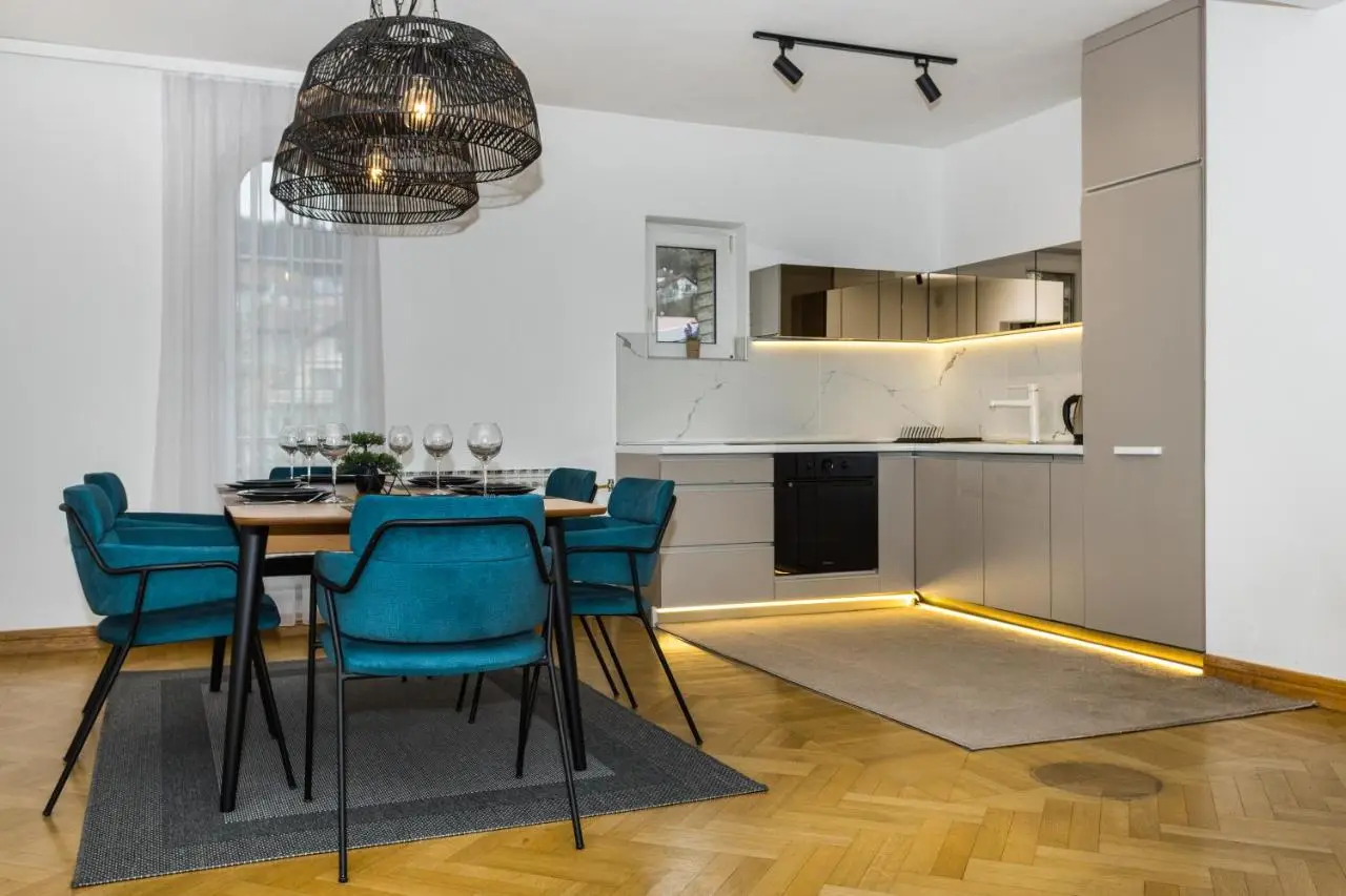 ApartVilla Art of Living luxury suite