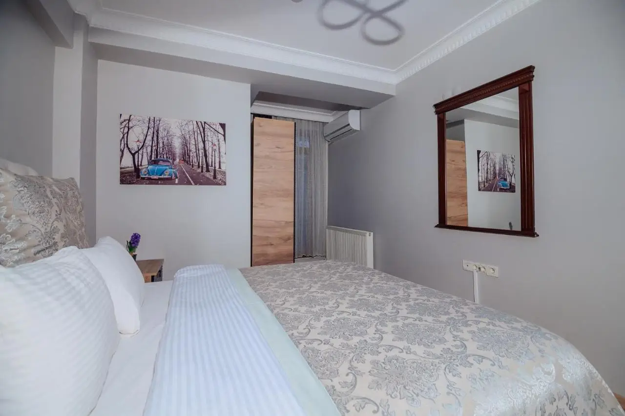 White Moon Suites
