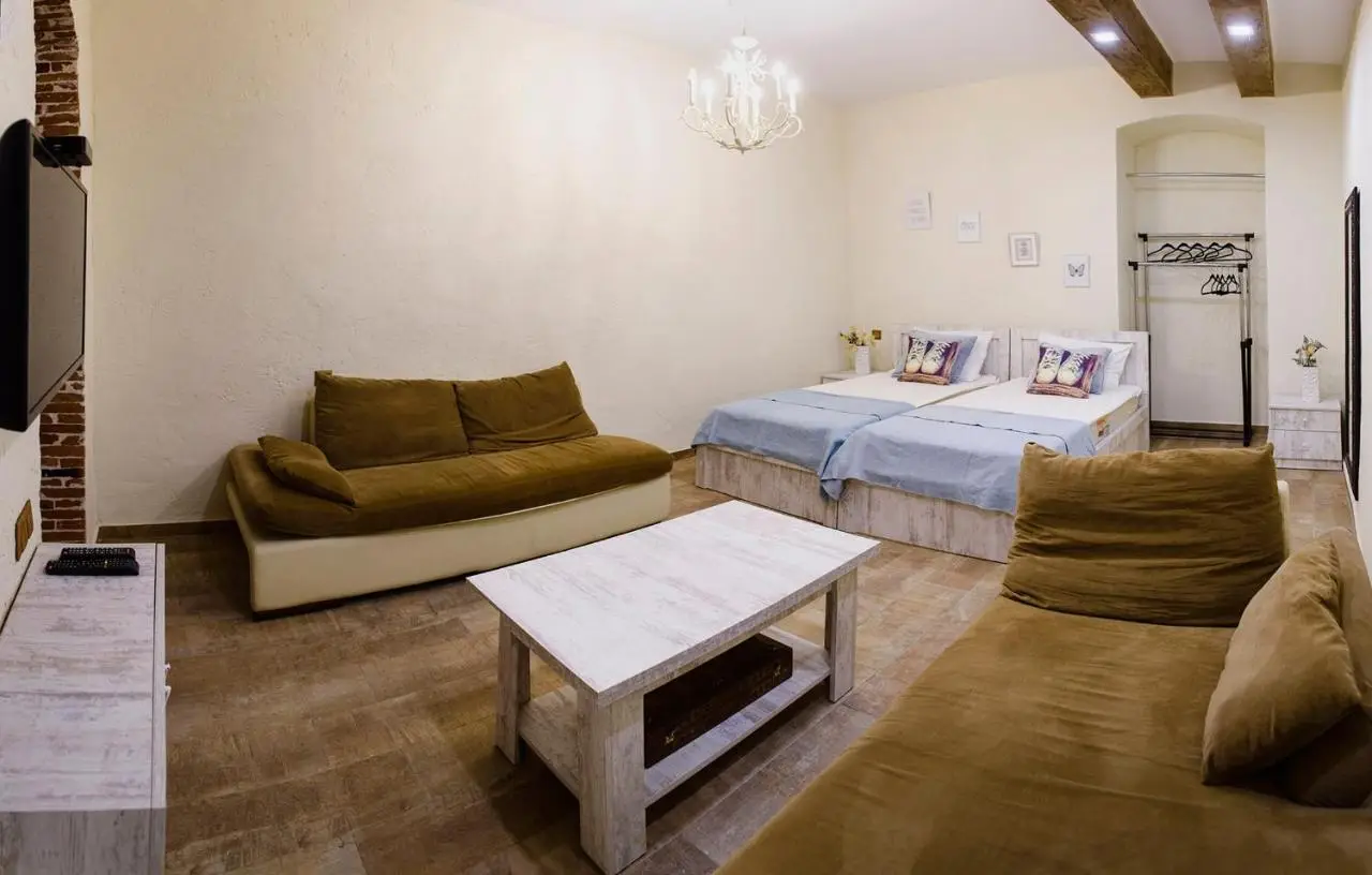 Quiet Authentic Courtyard House Old Tbilisi