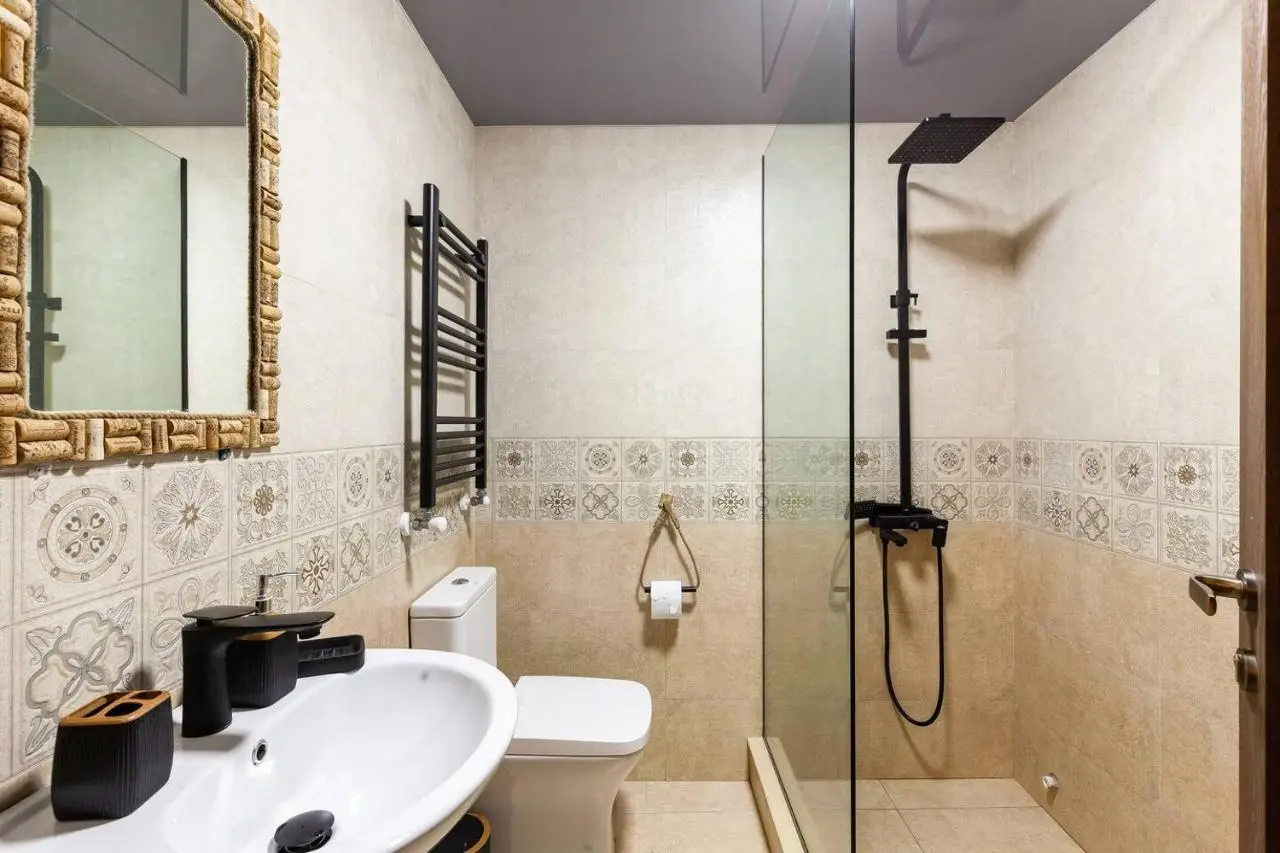 Veli group Apartment near White Bridge °