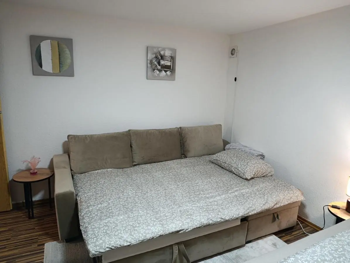 Apartman 4A