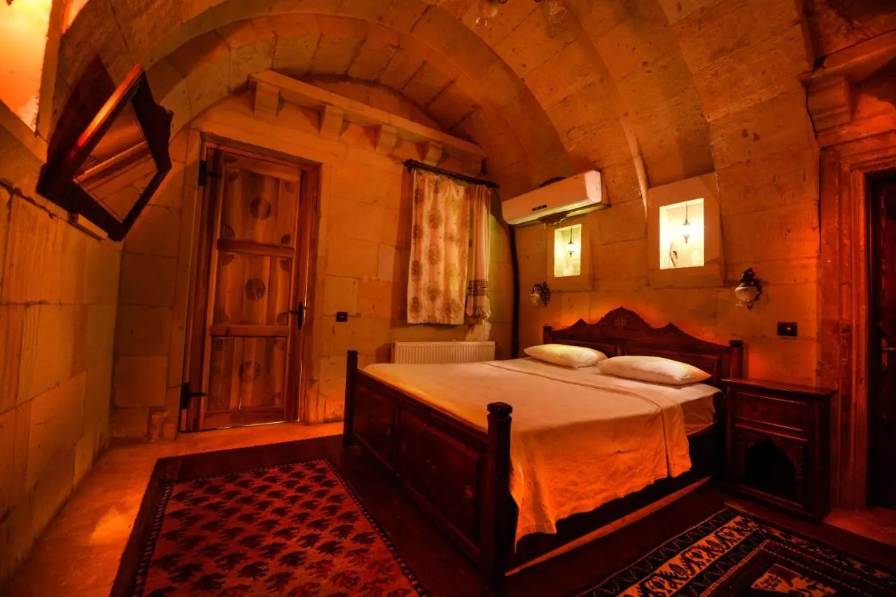 Vineyard Cave Hotel