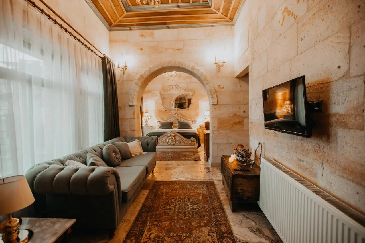 Serenus Cave Suites